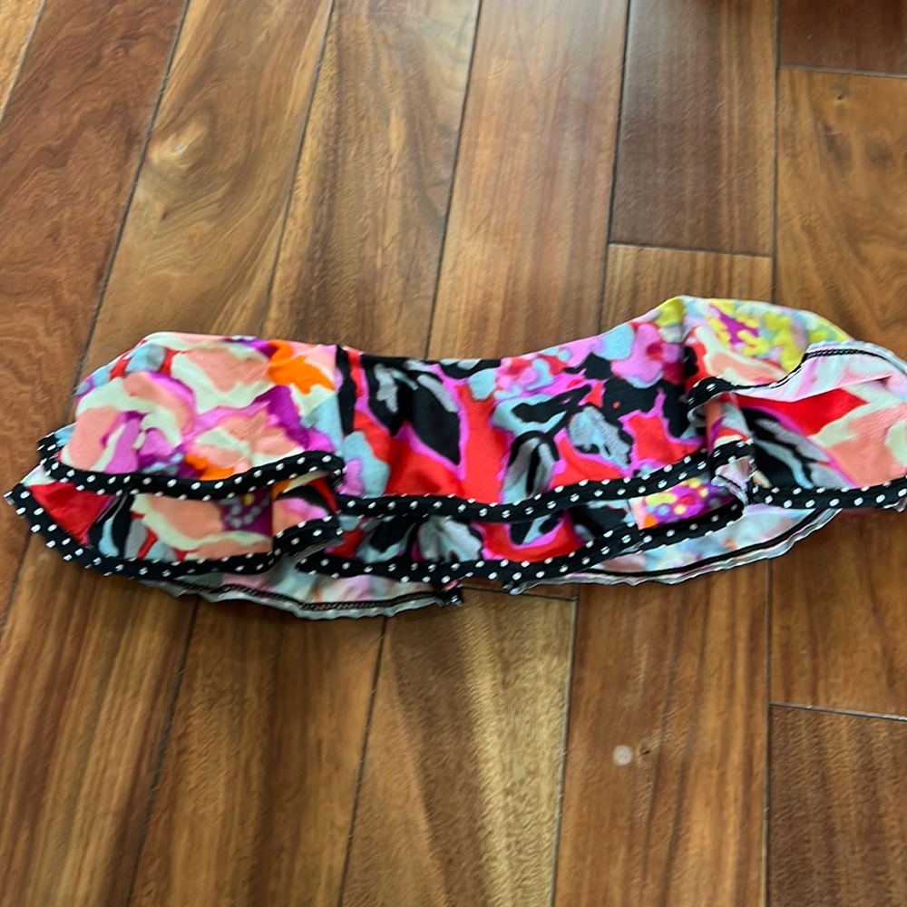 Bikini top only medium ruffled
